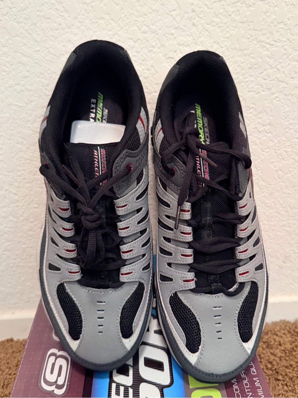 Skechers afterburn Memory Foam mens shoes - Size 11 Extra Wide-Charcoal/Red